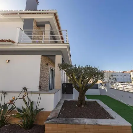 Nazarena Villa *